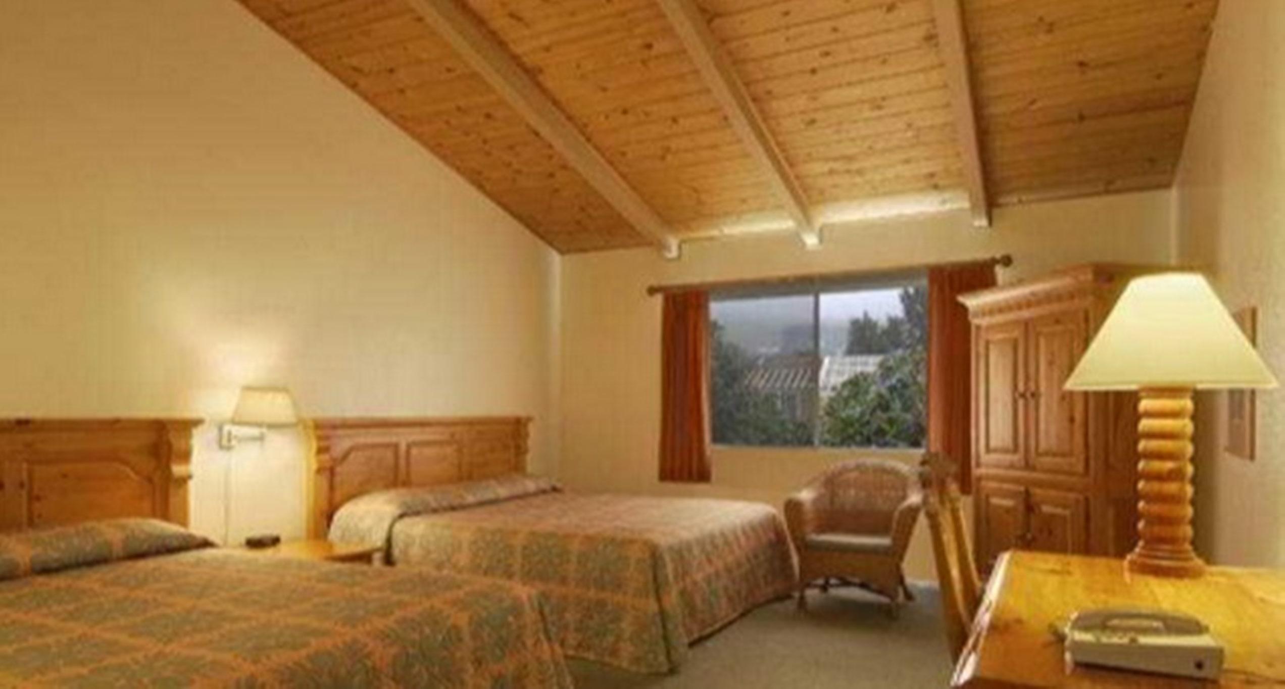 Castle Waimea Country Lodge Екстер'єр фото
