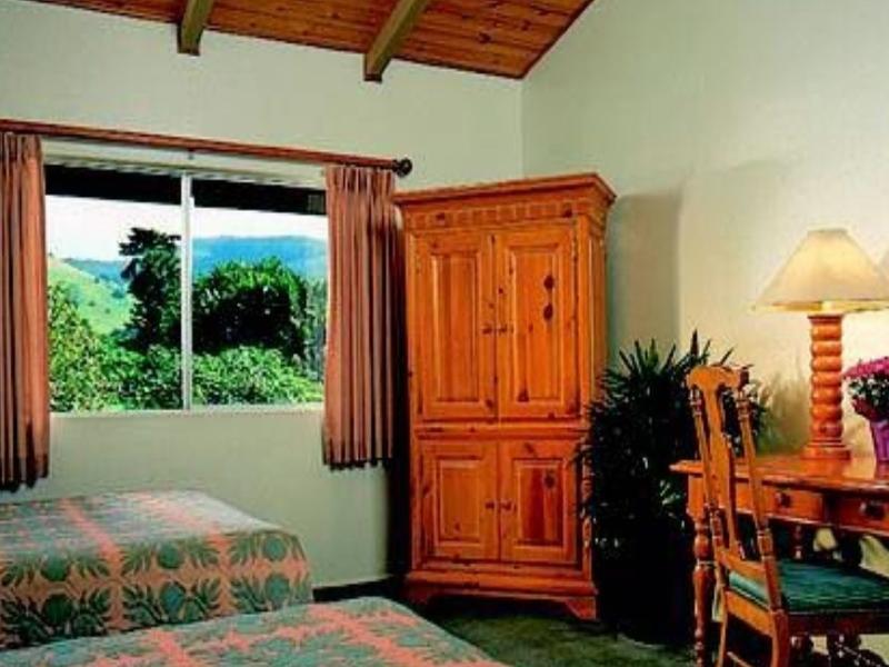 Castle Waimea Country Lodge Екстер'єр фото