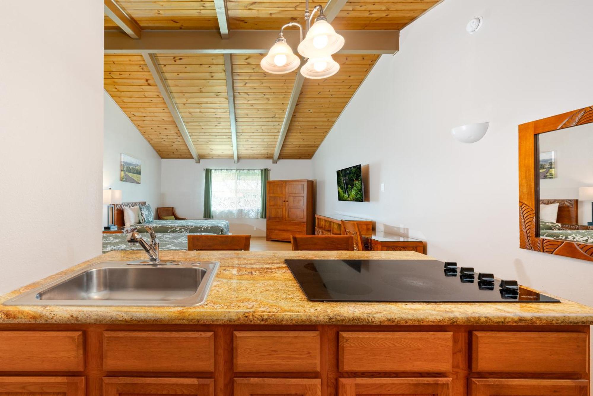 Castle Waimea Country Lodge Екстер'єр фото